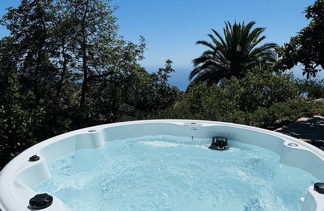 Holiday Home "Rodri" with Sea Views, 2 Private Terraces, Hot Tub and Wi-Fi