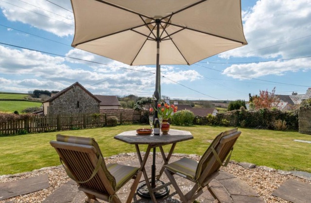 Holiday Home The Hop House by Interhome
