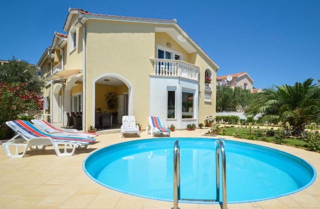 Holiday Home Valdor by Interhome