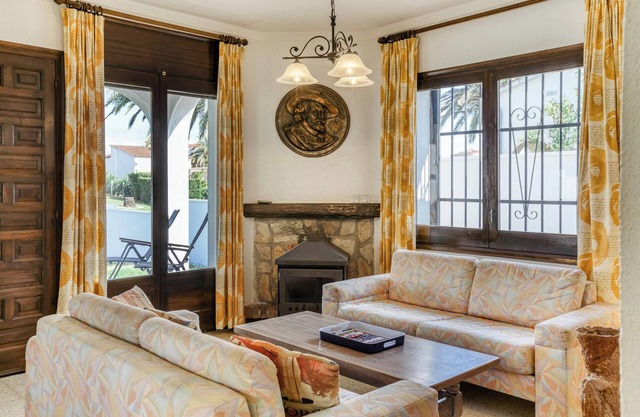 Holiday Home 'Villa Tordera' with Garden and A/C