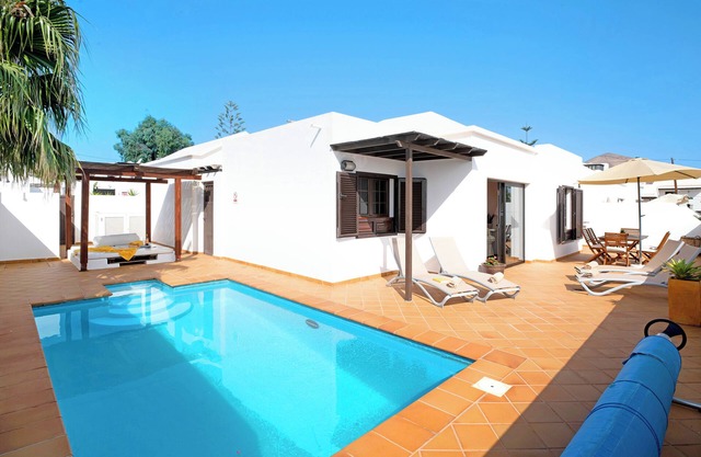 Holiday Home 'Villa Princesa Ico' with Sea View, Pool & Wi-Fi
