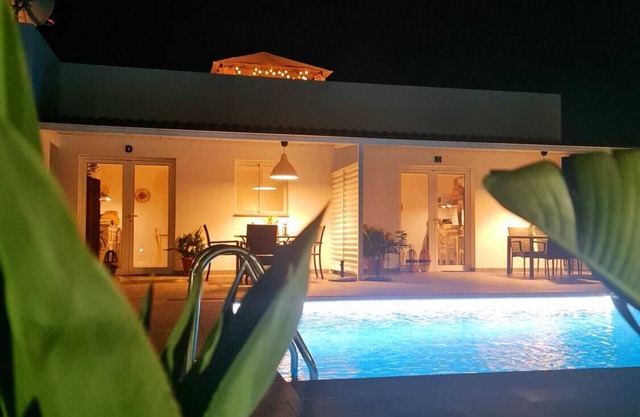 Holiday Home 'Villa Tino- Casa D' with Mountain View, Shared Pool and Wi-Fi