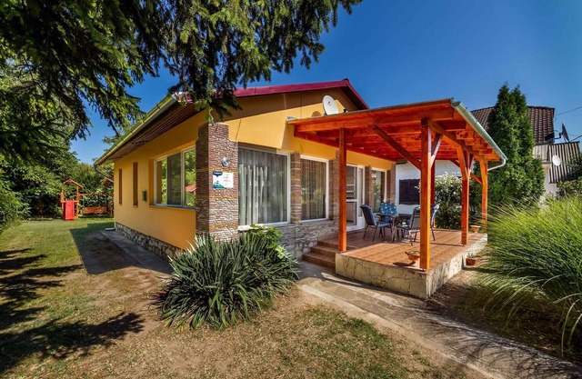 Holiday home with a large terrace