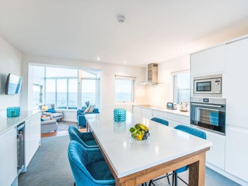 Holiday Home Waters Edge by Interhome