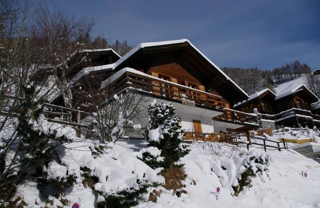 Holiday house Ayer for 1 - 6 persons with 3 bedrooms - Chalet