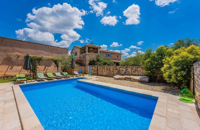 Holiday house Barban for 1 - 8 persons with 3 bedrooms - Holiday home