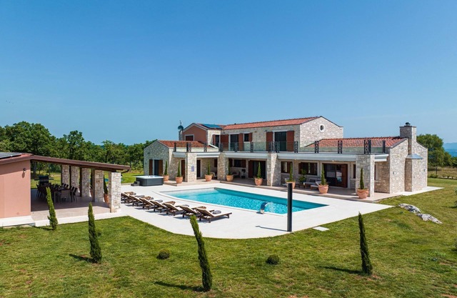 Holiday house Barban for 1 - 12 persons with 4 bedrooms - Holiday home