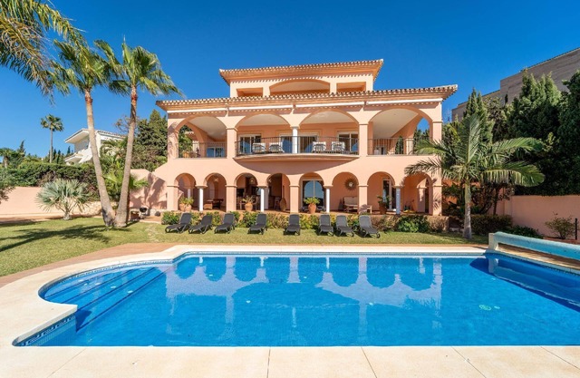Holiday house Benalmádena for 1 - 10 persons with 5 bedrooms - Holiday apartment in one or multi-fam