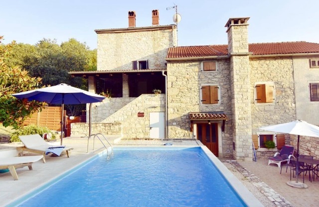 Holiday house Buje for 1 - 8 persons with 3 bedrooms - Holiday home