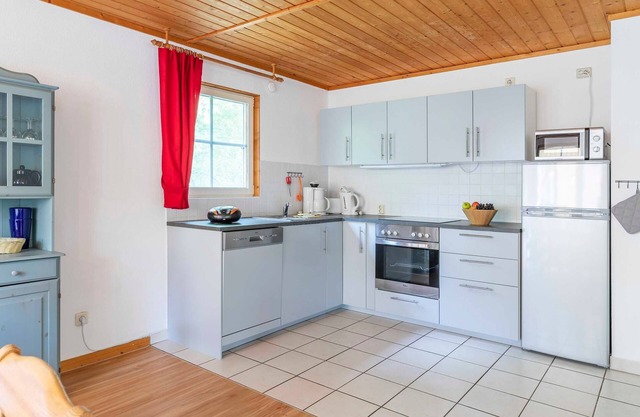 Holiday house crane, 8 pers., Dishwasher, fireplace (6) - Feriendorf Müritzufer
