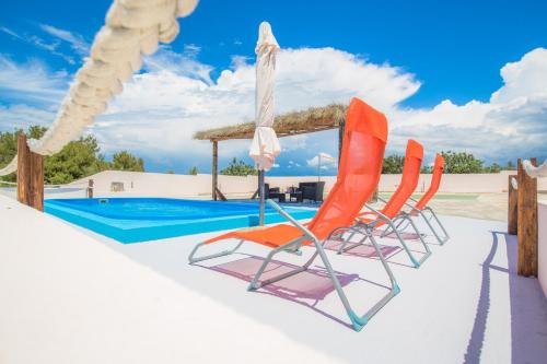 Holiday House El Dorado!