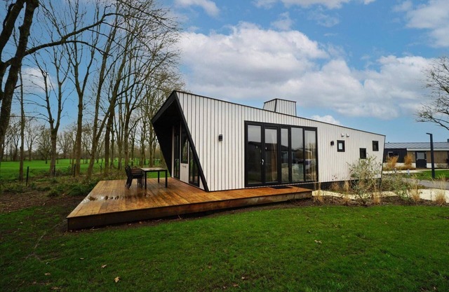 Holiday house Kerkdriel for 1 - 6 persons with 3 bedrooms - Holiday home