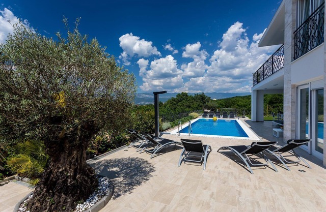 Holiday house Klimno for 1 - 8 persons with 4 bedrooms - Holiday home