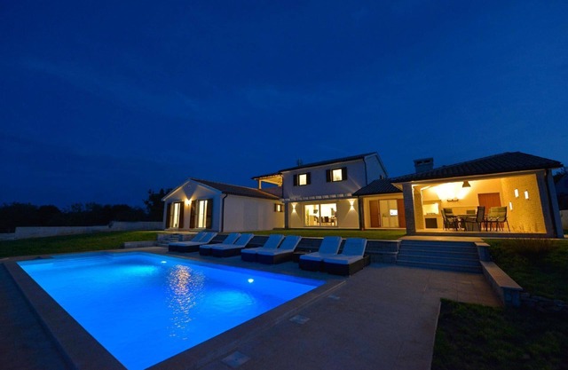 Holiday house Krnica for 2 - 10 persons with 5 bedrooms - Holiday house