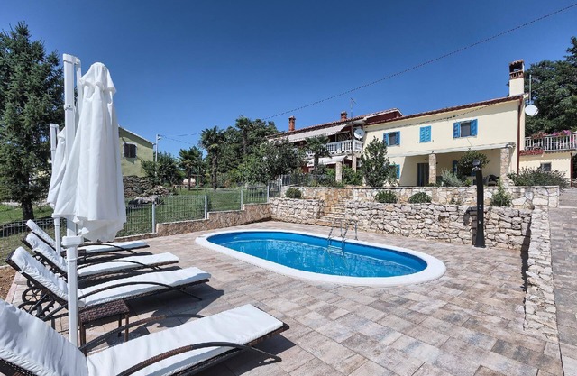 Holiday house Krsan for 1 - 6 persons with 3 bedrooms - Holiday home