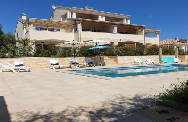 Holiday house Lovrecica for 5 persons with 2 bedrooms - Holiday home