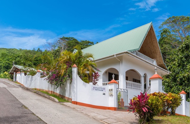 Holiday House - Near spectacular beaches