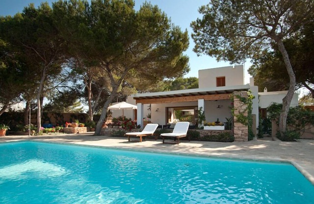 holiday house next to Illetes beach