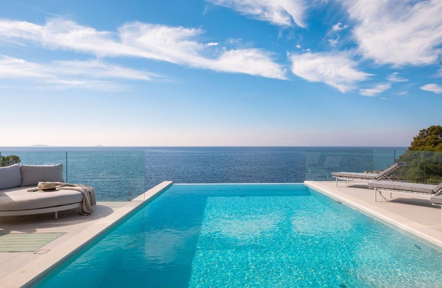Holiday house Primosten for 1 - 10 persons with 5 bedrooms - Holiday house