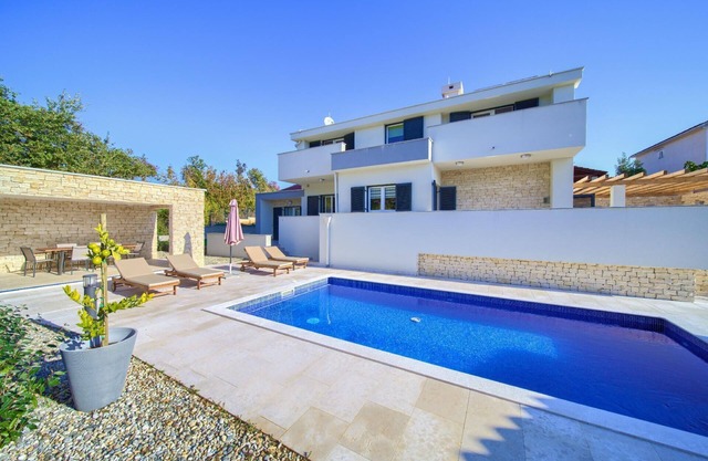 Holiday house Risika for 1 - 8 persons with 3 bedrooms - Holiday home