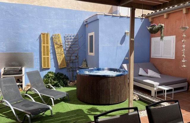 Holiday house S' Illot for 1 - 6 persons with 3 bedrooms - Holiday home
