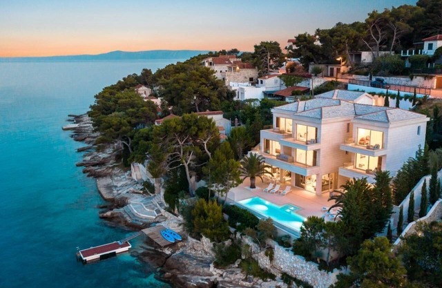 Holiday house Selca for 1 - 12 persons with 6 bedrooms - Luxury holiday home