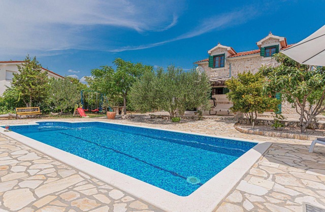 Holiday house Sibenik for 1 - 7 persons with 3 bedrooms - Holiday house