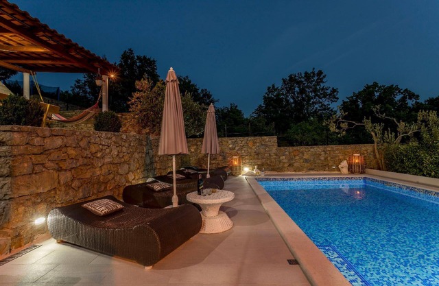 Holiday house Srinjine for 1 - 8 persons with 4 bedrooms - Row house