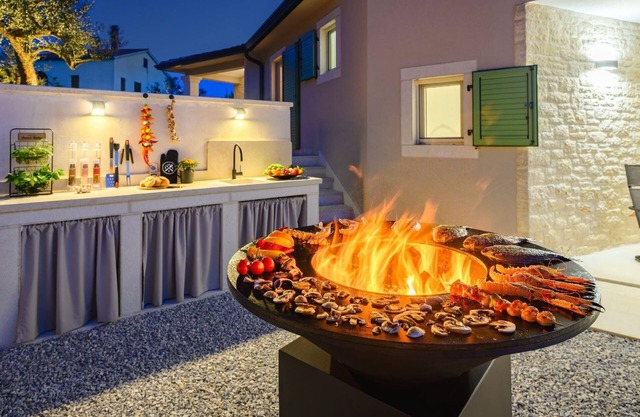 Holiday house Sveti Lovrec for 1 - 8 persons with 4 bedrooms - Holiday house