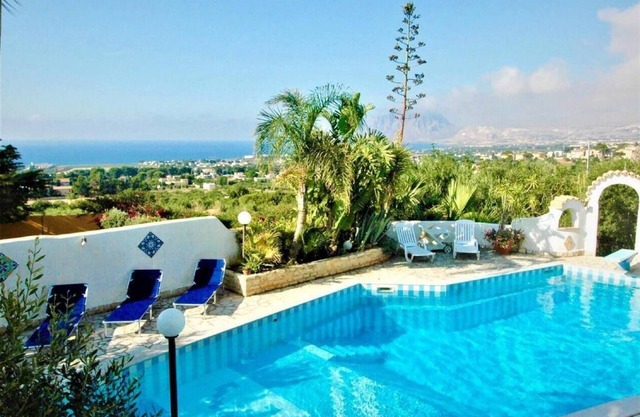 Holiday house Valderice for 1 - 12 persons with 6 bedrooms - Holiday house