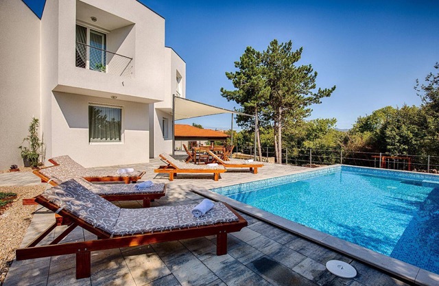 Holiday house Žestilac for 1 - 8 persons with 3 bedrooms - Holiday house