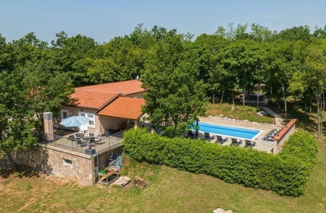 Holiday house Zupanici for 8 - 10 persons with 4 bedrooms - Holiday home