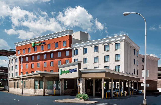 Holiday Inn Express Albany Downtown, an IHG Hotel