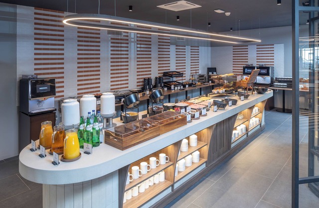 Holiday Inn Express and Suites Lisbon Principe Real by IHG