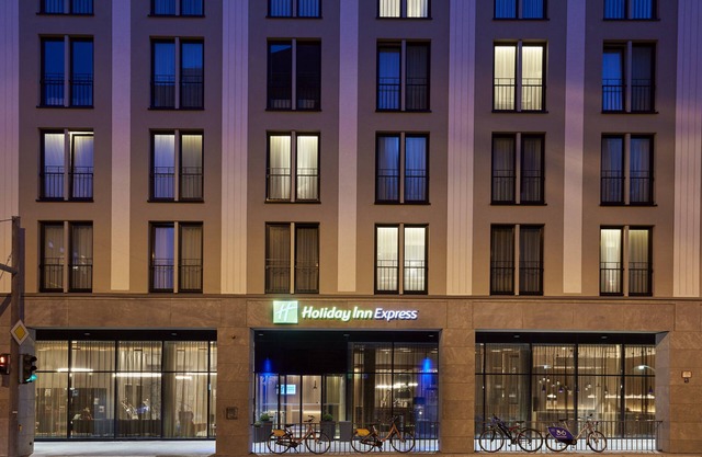 Holiday Inn Express Berlin - Alexanderplatz by IHG