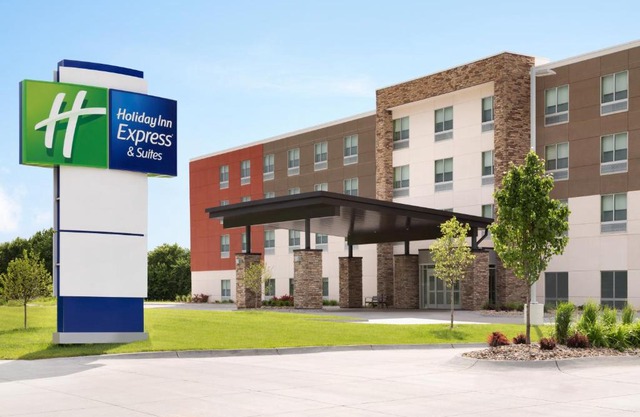 Holiday Inn Express & Suites - Savannah W - Chatham Parkway by IHG