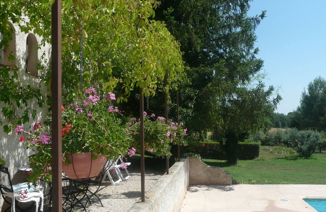 Holiday rental with pool secured pleasant site ideal rest