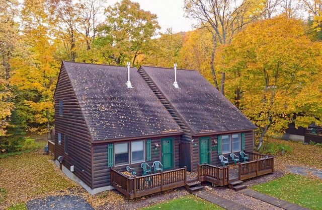 Holiday Shores Estates - Knotty Pine - 114