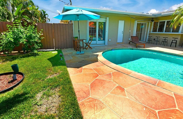 Holidays Sale | 20-40% discounts | Pool available | Beach 5min | Grill
