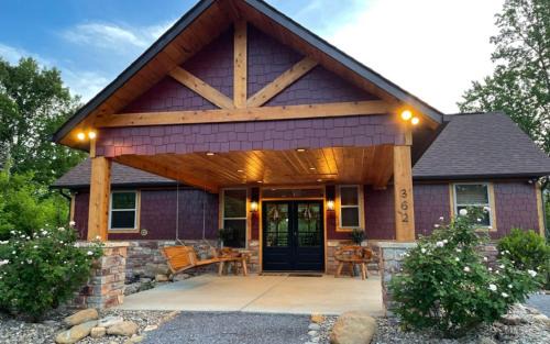Holly Ridge Hideaway