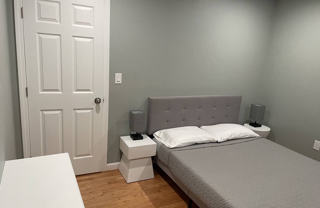 HOLMES MODERN HOMES