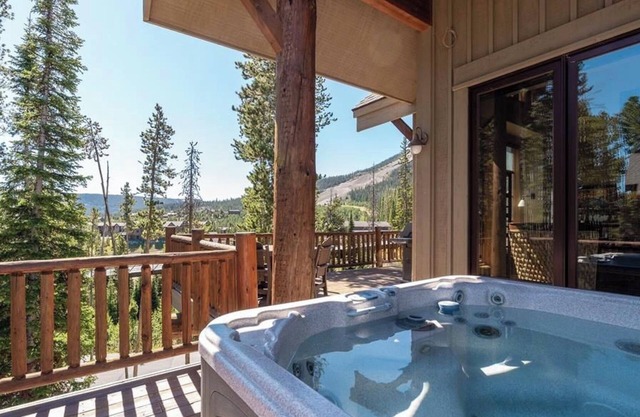 Home at Big Sky Moonlight area. Walking distance to ski runs and hiking trails