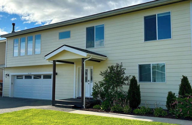 Home Near Mendenhall Glacier, Hot Tub, Free Parking