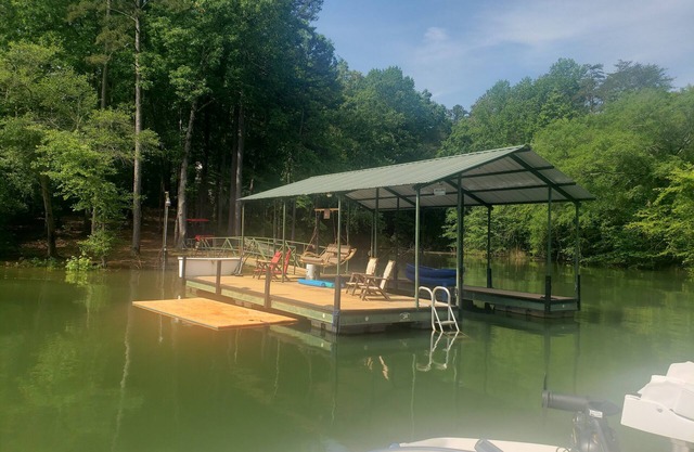 Home on Lake Hartwell - Lake Life with wraparound porches, fire pit and dock