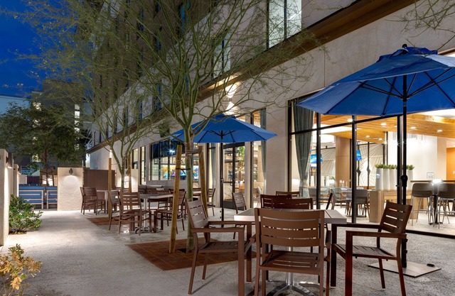 Home2Suites by Hilton Anaheim Resort