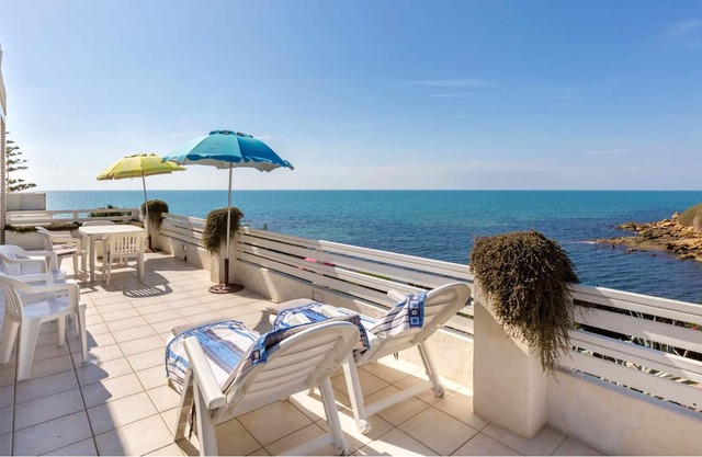 Homerez - 40 m away from the beach! Appartement for 4 ppl. at Punta Braccetto