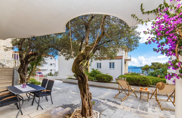 Homerez - 50 m away from the beach! Studio for 4 ppl. with sea view at Živogošće