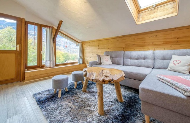 Homerez - Amazing chalet for 9 ppl. with terrace at Cevins