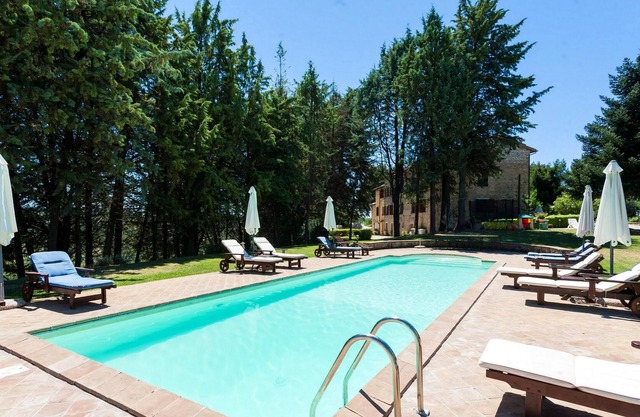 Homerez - Appartement for 4 ppl. with shared pool at Ramazzano - Le Pulci