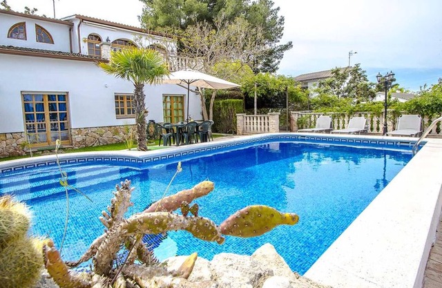 Homerez - Big villa 8 km away from the beach for 9 ppl. with swimming-pool